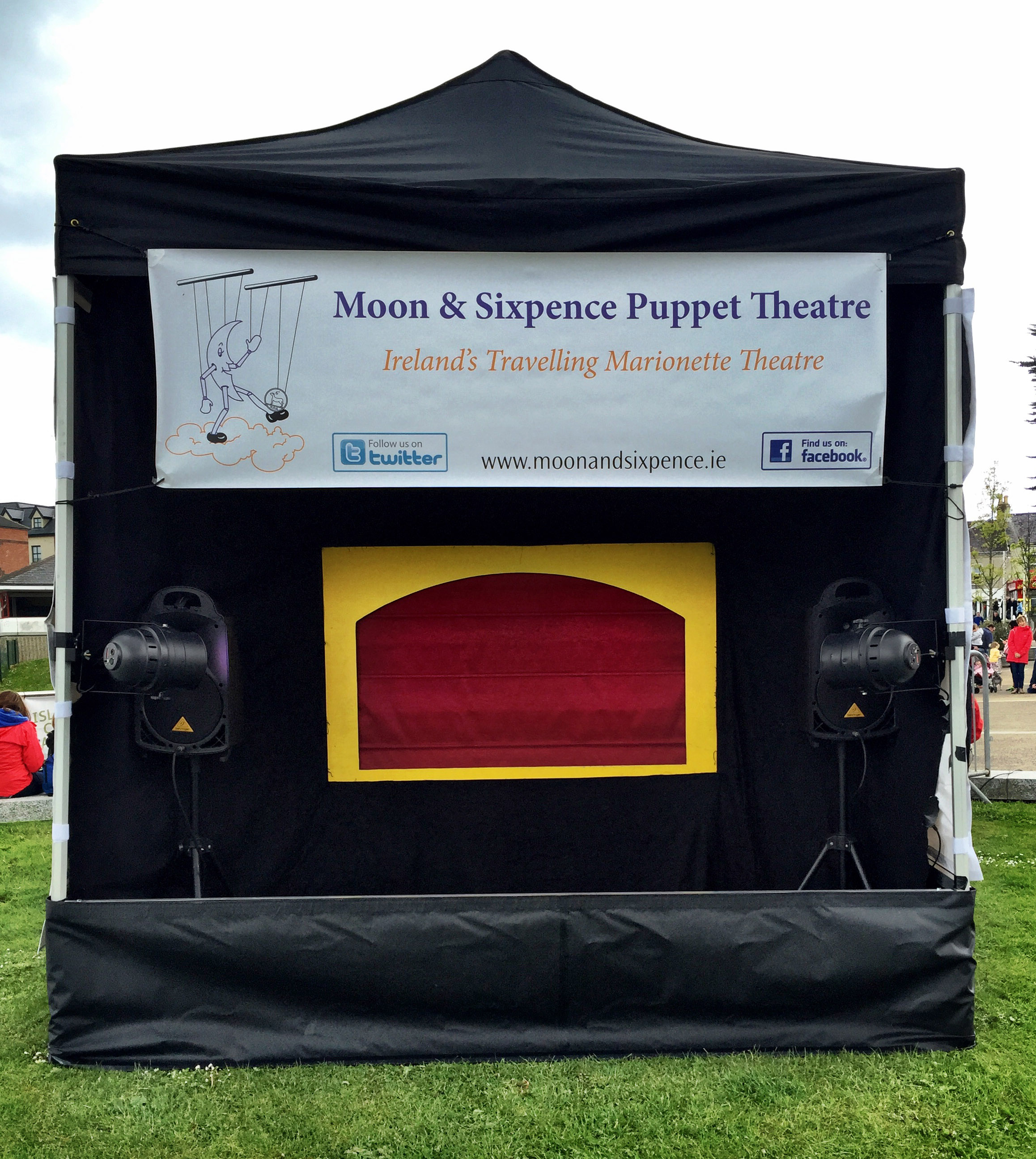 Moon & Sixpence Puppet Theatre – Ireland's Travelling Marionette Theatre